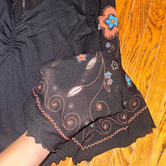 Y2K Dynamite Black sheer panel Blouse with Colorful Floral Sleeves - size S - Picture 7 of 9